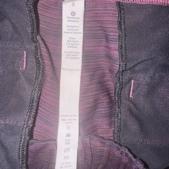 Lululemon maroon crop pants size 8 - Picture 4 of 4
